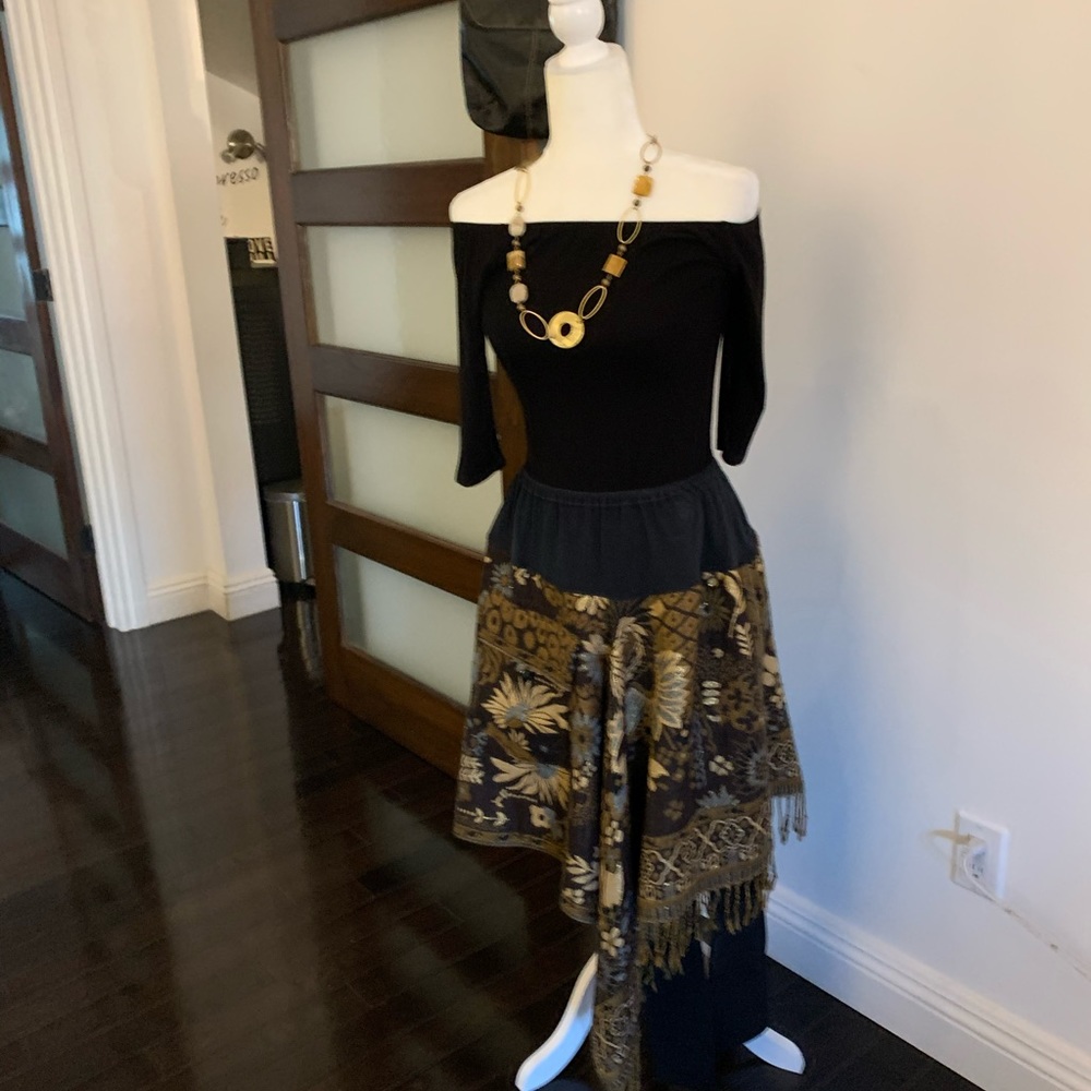 Skirt - Picture 2 of 2
